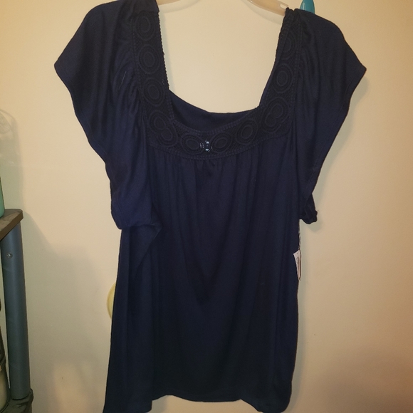 Old Navy Tops - *** HOST PICK!!! ***Old navy off the shoulder shirt
